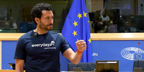 Andrew Bustamante foto captura video png