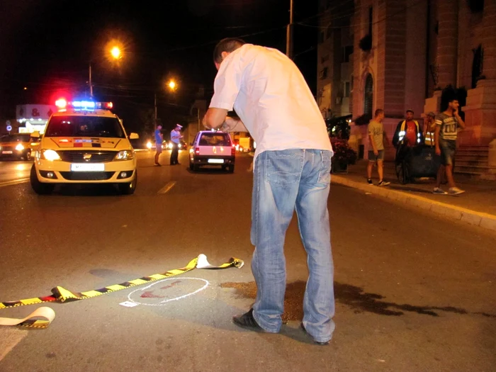 Criminaliştii au fotografiat locul accidentului FOTO Sabina Ghiorghe