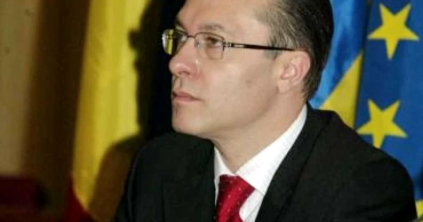 Salarii regești la ORNIS și Ministerul de Externe