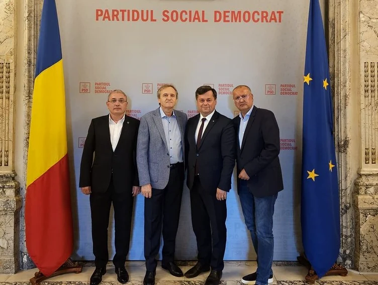 Primarul Romanescu a postat o fotografie alături de liderii PSD Gorj Foto: Facebook/Marcel Romanescu
