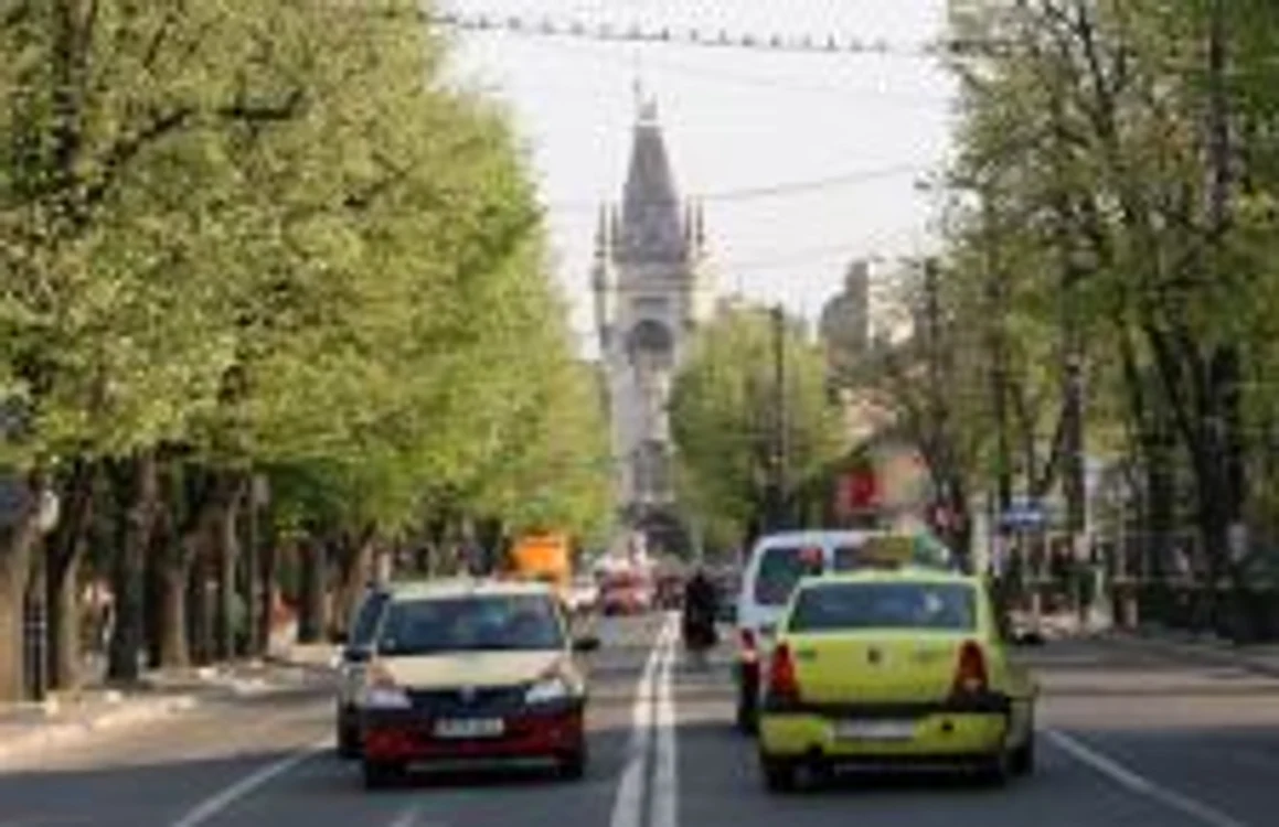 Maşinile nu vor mai avea acces pe strada dinspre Palatul Culturii spre Piaţa Unirii  