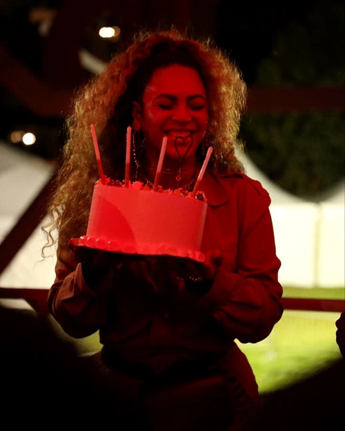 2 beyonce sarbatorita in avans 38 de ani 1 jpg jpeg