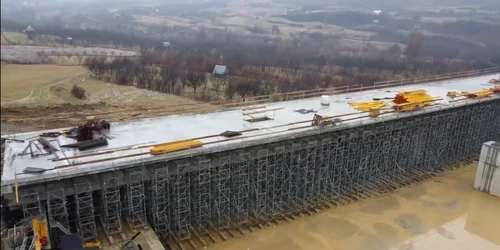 Stadiul lucrărilor la autostrada Sibiu - Piteşti Lotul 1 Boiţa Viaductul Tălmăcel Foto Ioan Adrian Gica