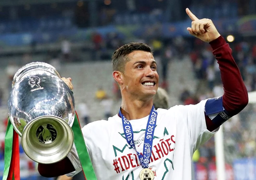 
    Cristiano Ronaldo și-a dus echipa spre titlul european în 2016FOTO: EPA  