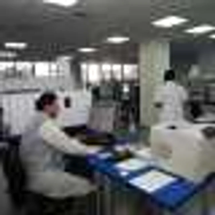 Laboratorul cu o aparatură în valoare de 1 milion de euro, unde se determină concentraţia medicamentului în proba de sânge