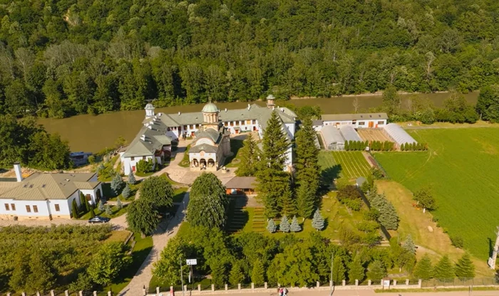 Mănăstirea Cozia din Călimănești - Vâlcea Foto Daciana Stoica