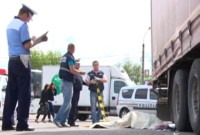 Femeia de 65 de ani a murit pe locfoto: Romania Tv