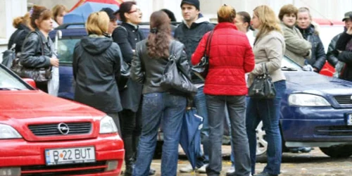 Angajaţii chemaţi de acasă de colegi nu au fost primiţi în minister 