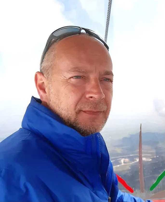 A murit jurnalistul Eugen Olariu. Acesta a suferit un infarct în Grecia, acolo unde își împlinise visul de a avea o livadă de măslini