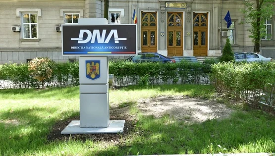 DNA FB DNA jpg