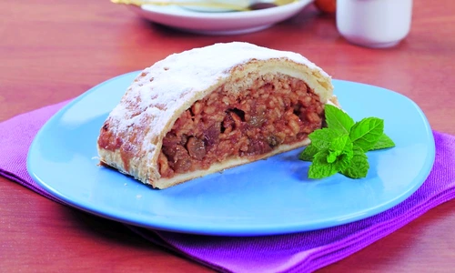 strudel cu mere shutterstock 81436627 jpeg