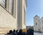 Procesiune religioasă cu Icoana Maicii Domnului făcătoare de minuni de la Mănăstirea Dintr-un Lemn şi moaşte de la Mănăstirea Bistriţa Foto Arhiepiscopia Râmnicului