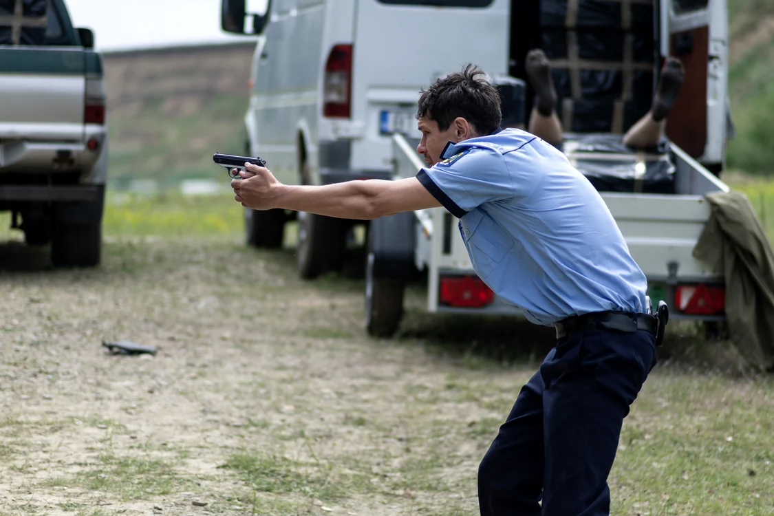 Filmul românesc Oameni de treabă ocupă locul 1 în Netflix. Foto: Click.