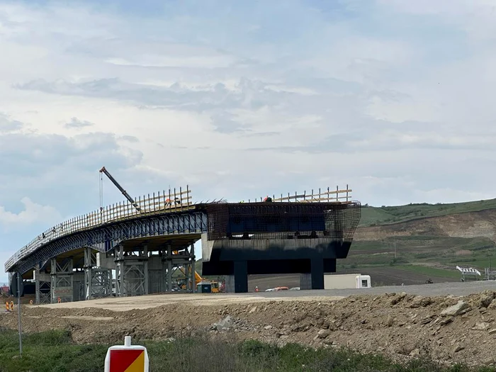 Lucrări pe sectorul Chețani-Câmpia Turzii din Autostrada Transilvaniei, Foto: Facebook CNAIR