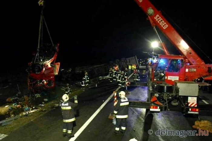 Accident cumplit pe autostrada Szeged-Mako www.delmagyar.hu