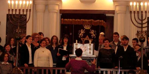 Sinagoga de pe strada Horea a răsunat de cântecele interpretate de corul comunităţii evreieşti
