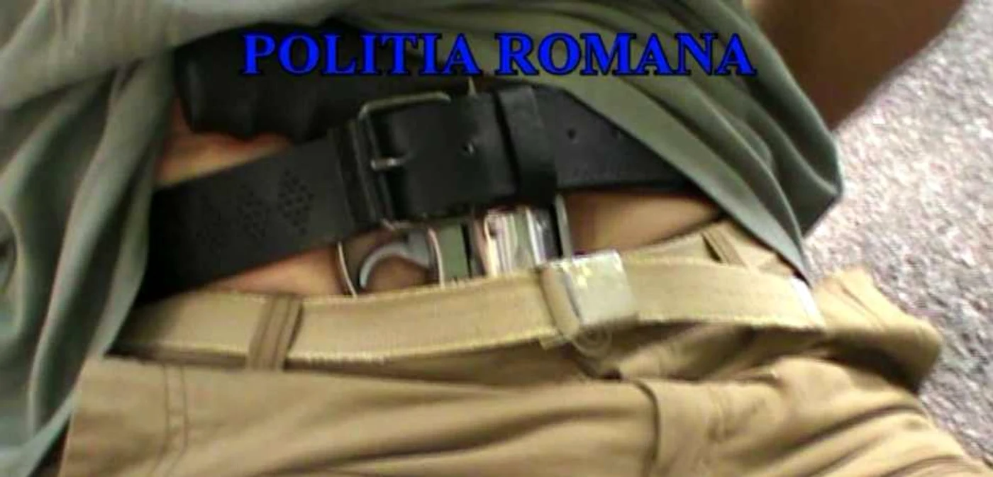 Imagine cu medicul şi revolverul FOTO captură film IPGR