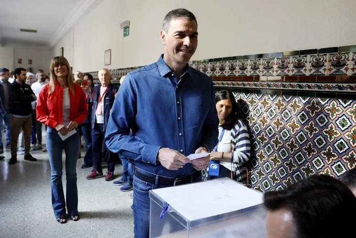 Premierul spaniol Pedro Sanchez votează FOTO EPA-EFE