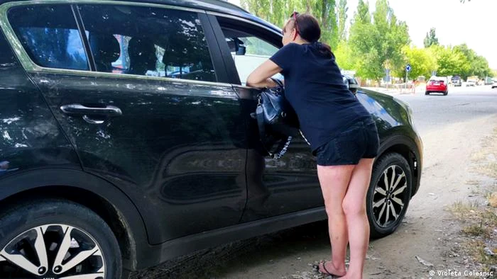 Pentru multe femei din Moldova, prostituția e singura sursă de venit