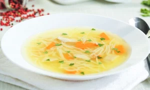 supa de pui cu taietei 580x400 jpeg