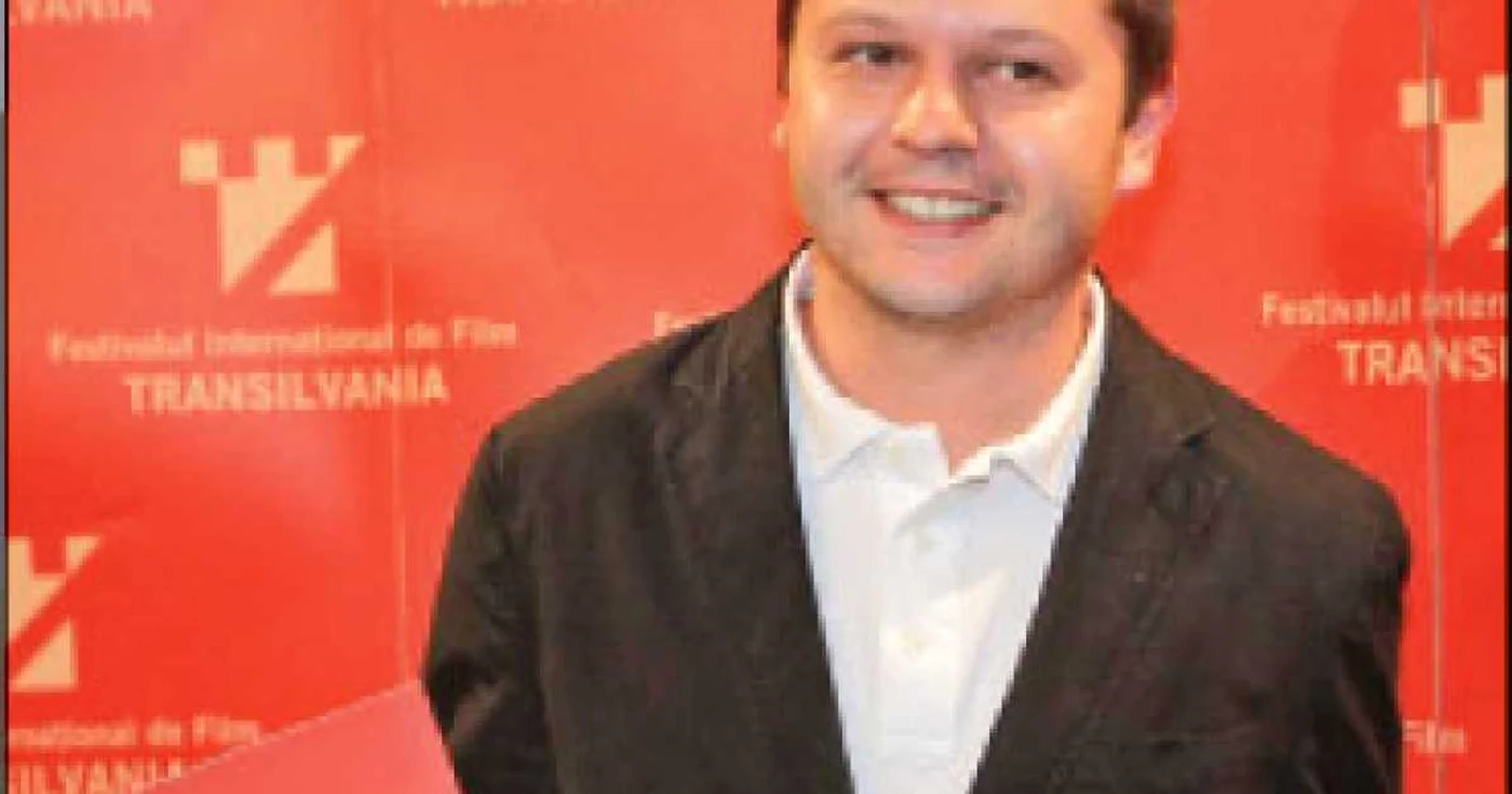 Despre ce  discută românii pe Internet?