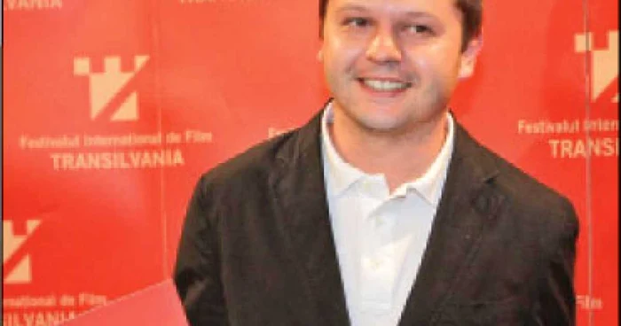 Despre ce discută românii pe Internet?
