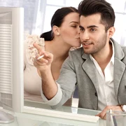 Flirt la birou FOTO Shutterstock jpg
