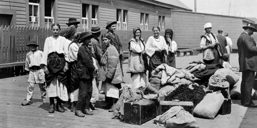 ARHIVĂ Primii români din Canada - de la Boian de Bucovina la Boian de Canada Sursa www.boianalbertamuseum.com