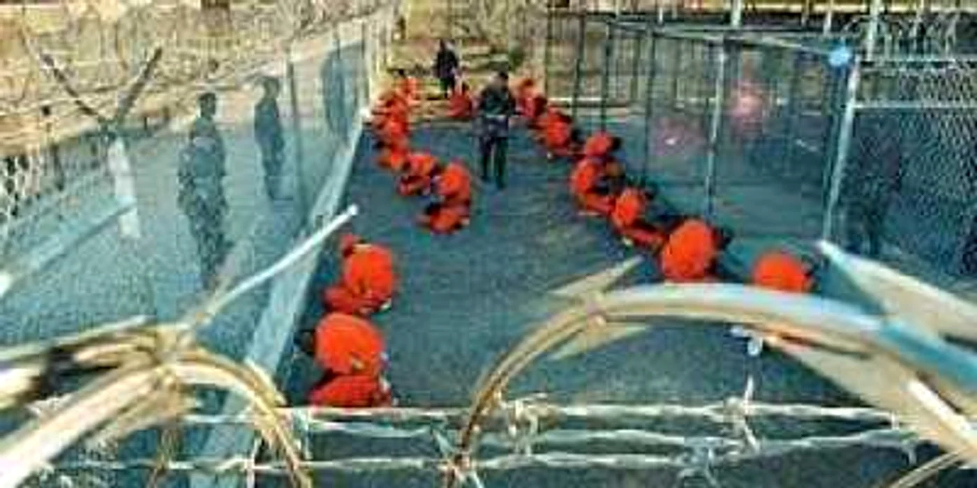 Mai mulţi deţinuţi de la Guantanamo fac greva foamei