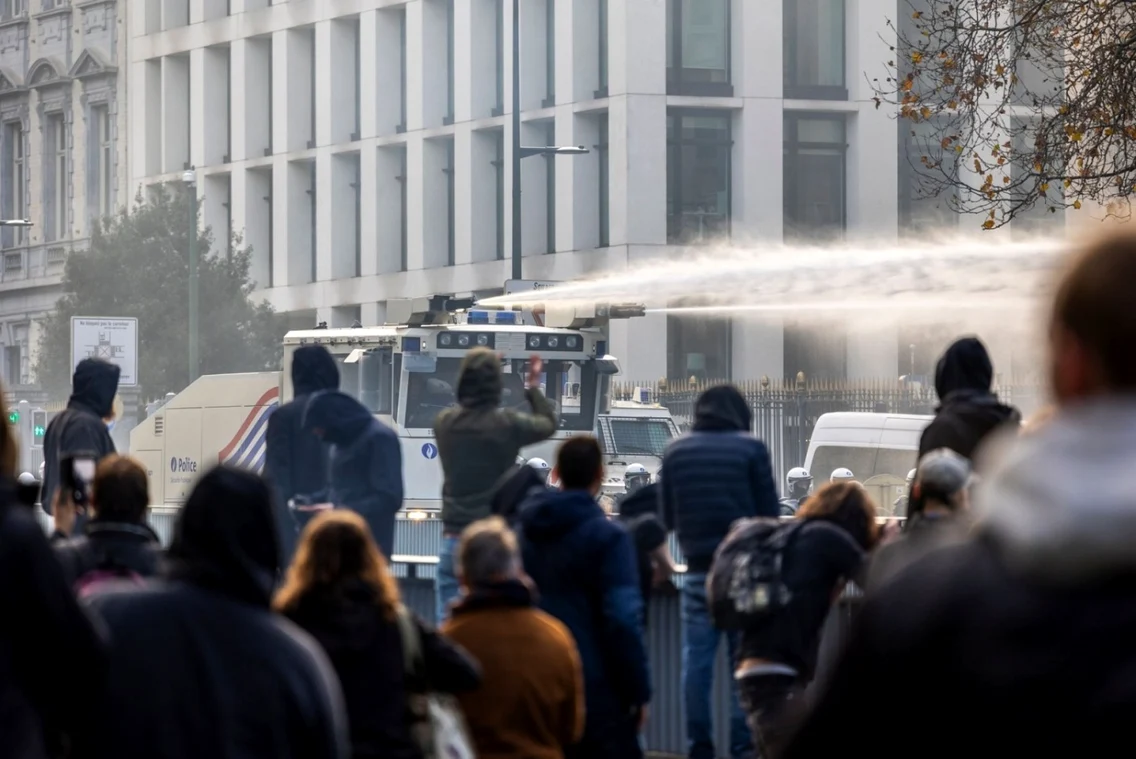Protest violent la Bruxelles faţă de măsurile anti-Covid 21 noiembrie 2021 FOTO Profimedia