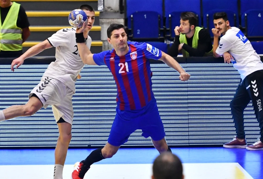 
    Gabriel Florea a fructificat toate cele 4 aruncări de la 7 m în MacedoniaFoto: Sport Pictures  