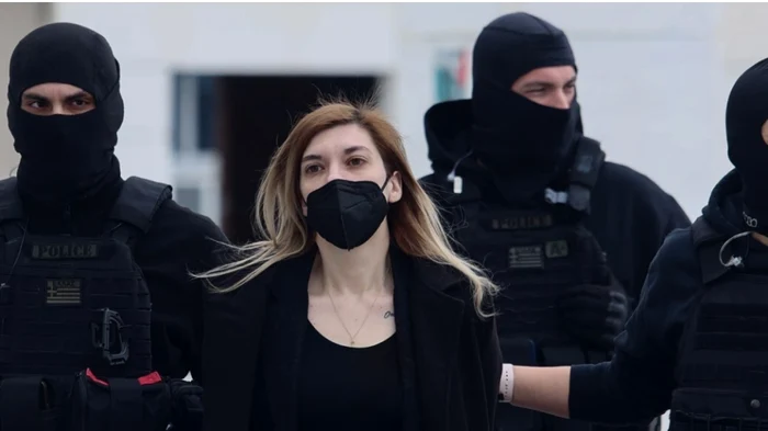 Roula Pispirigou, asistenta condamnată pe viață pentru uciderea celor trei fiice ale sale. FOTO: X
