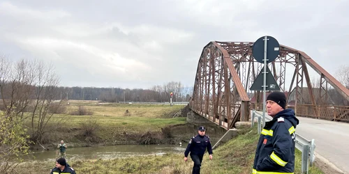 pod din brasov in perisol de prabusire foto fb consiliul judetean brasov jpg