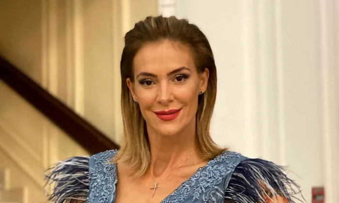 roxana92 jpg