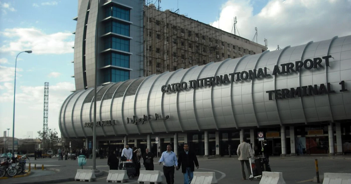 Un avion a fost reţinut la Aeroportul Internaţional din Cairo. FOTO flyacademy.com
