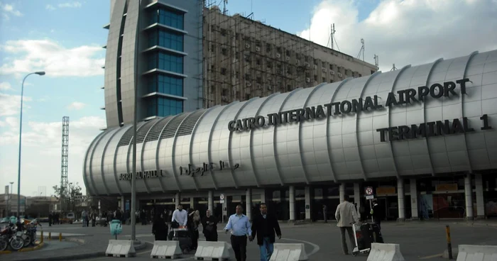 Un avion a fost reţinut la Aeroportul Internaţional din Cairo. FOTO flyacademy.com