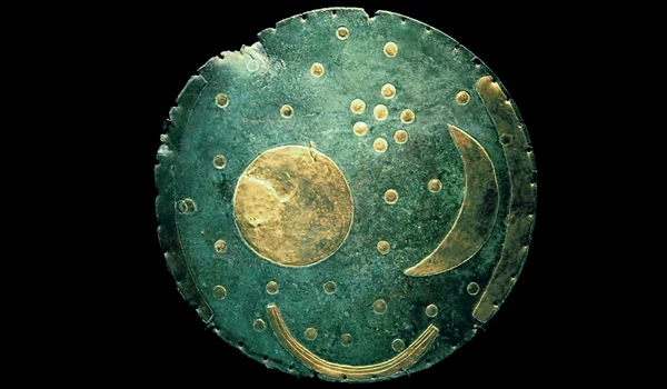Discul ceresc de la Nebra, cea mai veche reprezentare a cerului descoperită până în prezent, expus la British Museum jpeg