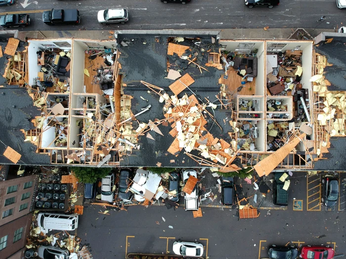 Orașul arată ca după război, după ce a fost nimicit de natura dezlănțuită