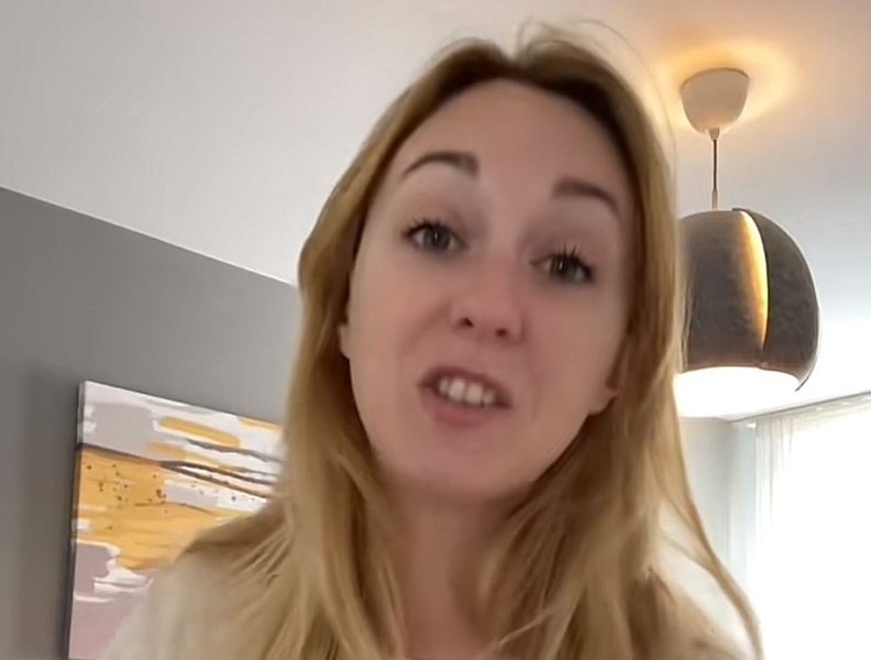 Cum sunt descriși românii de o vloggeriță americană: „Par că abia au împlinit 700 de ani”