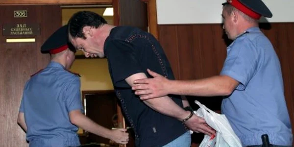 Poliţia a operat 33 de arestări în cazurile de crimă din motive rasiale