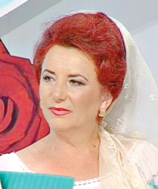 Afaceristul este foc şi pară pe cei trei interpreţi (Foto: click!)