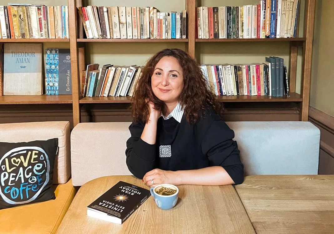 Luisa Ene Beniog, specialist în comunicare