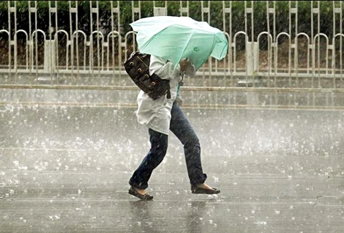 Administraţia Naţională de Meteorologie a emis o informare meteo de vreme rea, valabilă în toată ţara