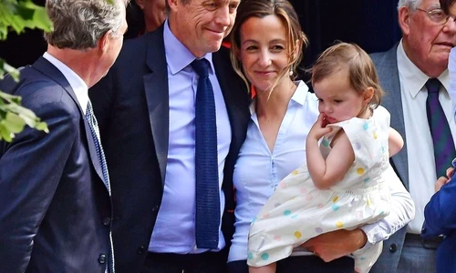 *PREMIUM EXCLUSIVE* British Actor Hugh Grant and Anna Eberstein get married in London *MUST CALL FOR PRICING BEFORE USAGE* *STRICT WEB EMBARGO UNTIL 10pm UK TIME ON 26/05/18* jpeg