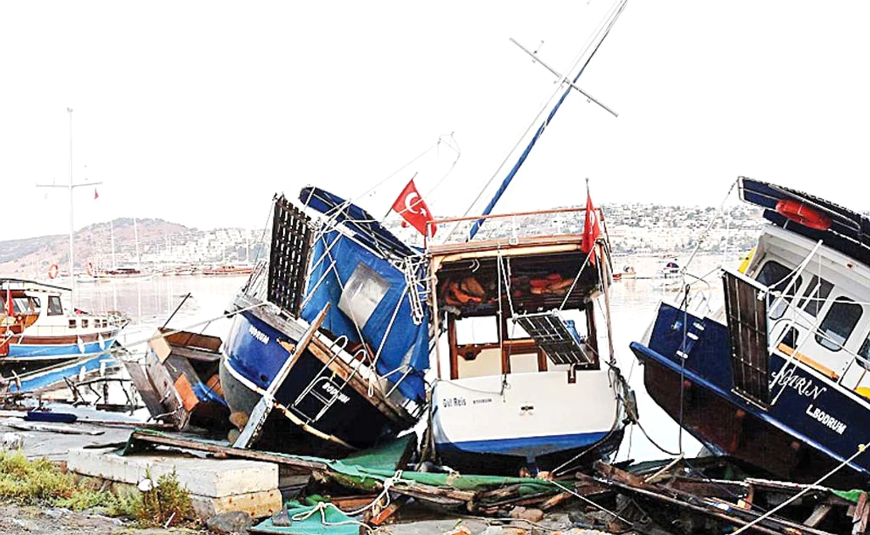 Toată staţiunea  Bodrum a fost  afectată de inundaţii