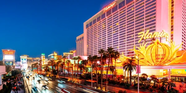 las vegas trafic masini - shutterstock