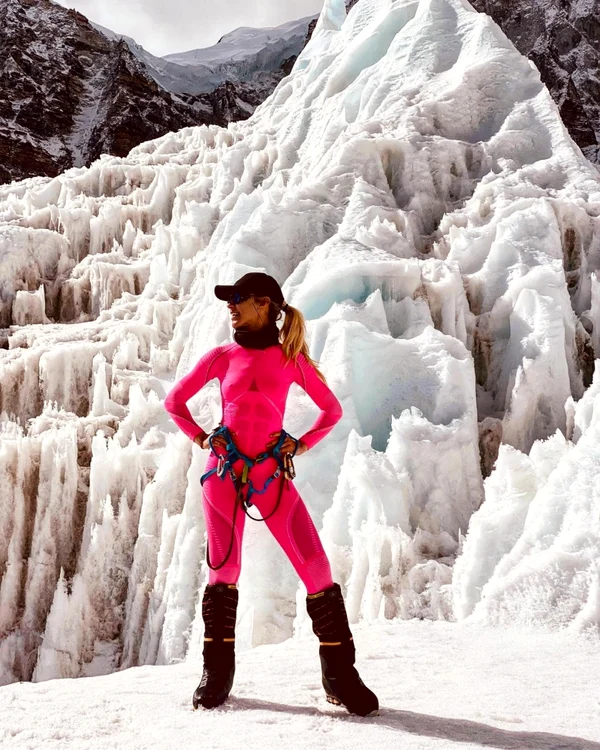 Olga Ţapordei, pe Everest  FOTO Arhiva personală