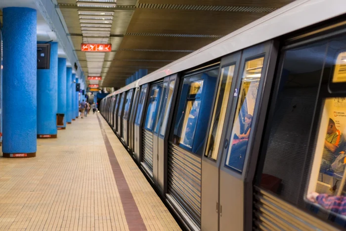 O femeie a încercat să se sinucidă în stația de metrou de la Piața Iancului