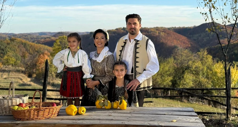 Olguța Berbec și Remus Novac au două fetițe superbe, care apar în noul videoclip
