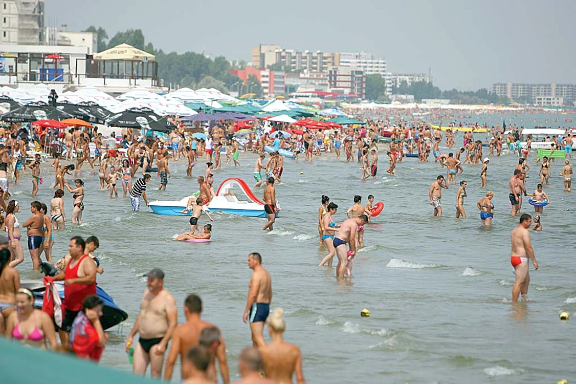 
    Vara aceasta, hotelierii de pe Litoral au înregistrat un număr record de turişti  